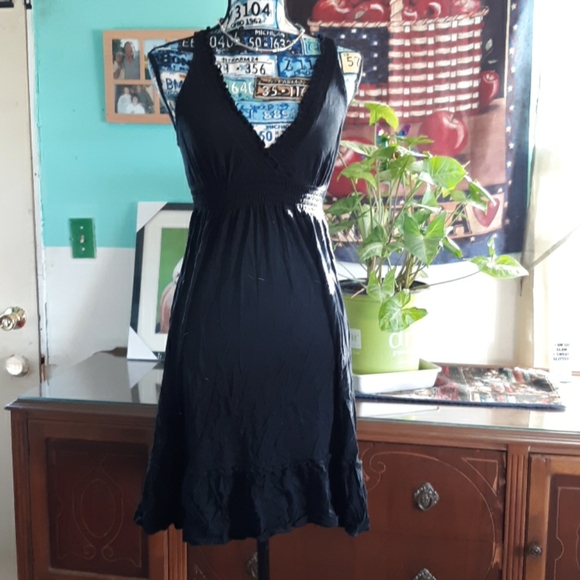 Old Navy Dresses & Skirts - Black Old Navy dress